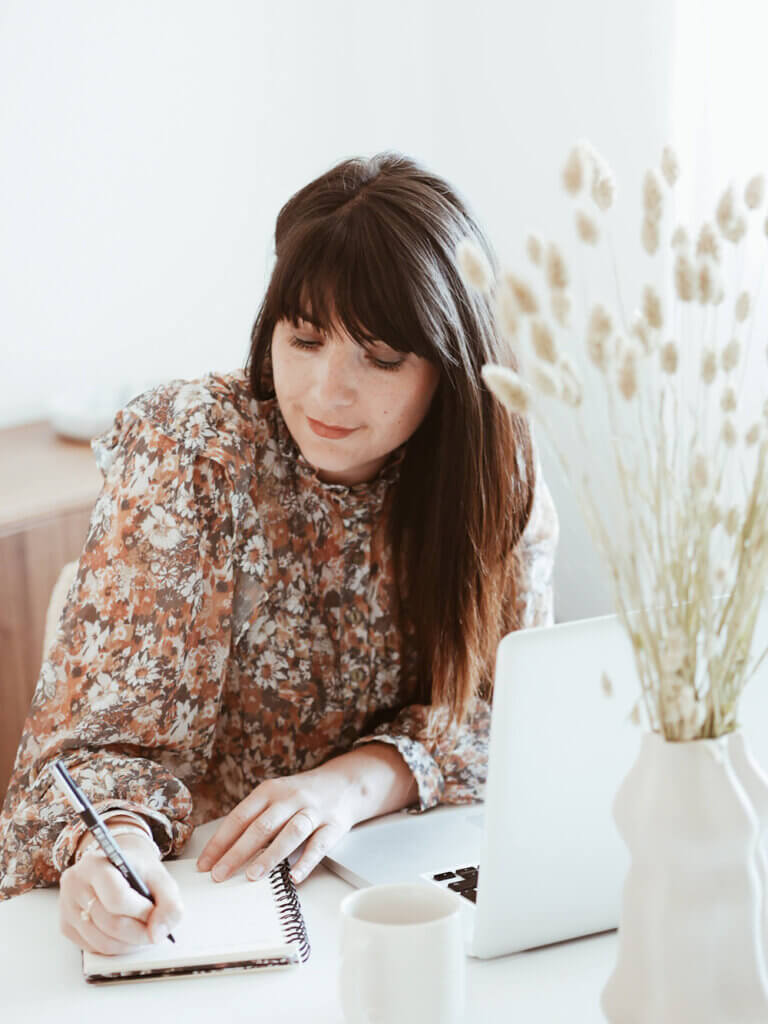 Elsa Lacombe, graphiste webdesigner freelance Clermont Ferrand
